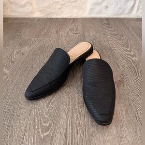 Chinese Laundry “The Softest Mule”